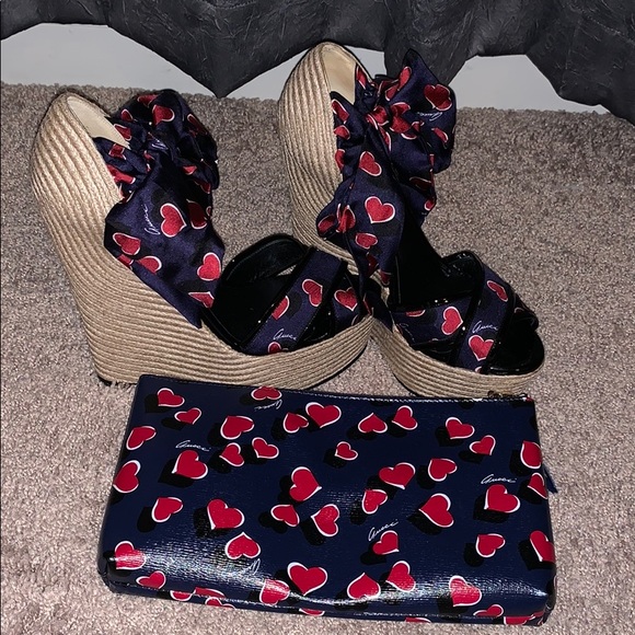 AUTHENTIC Gucci wedge heels and clutch…reposh…never got to wear…wedge to high - Picture 2 of 8